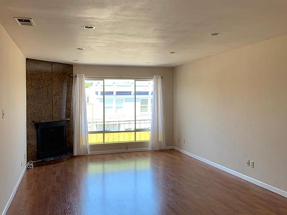 4th image of 228 23rd Ave