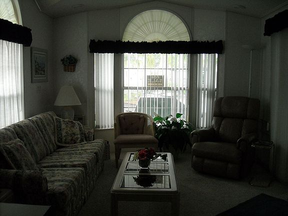 3rd image of 42769 Highway 27 Unit 100