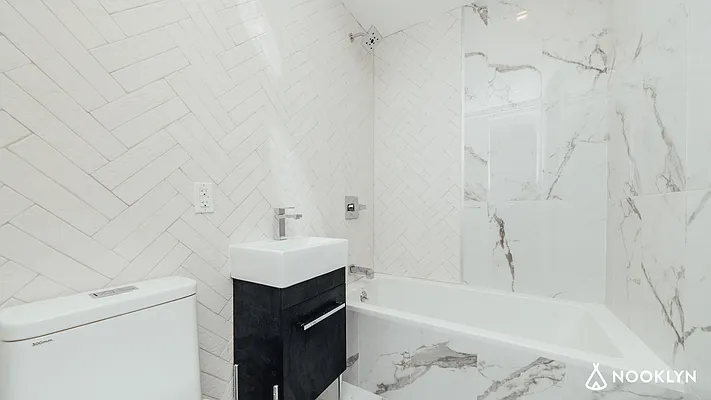 Rented by Nooklyn NYC LLC | media 21