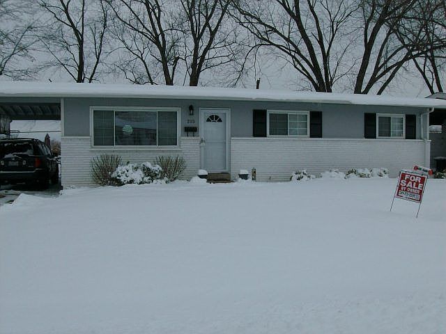 1st image of 215 Francisca Dr