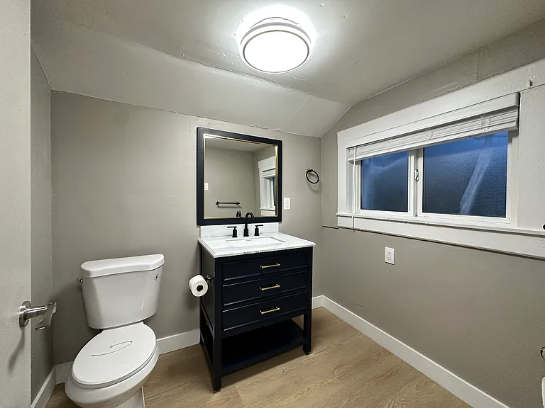 14911 Washington Ave SW — Photo 8