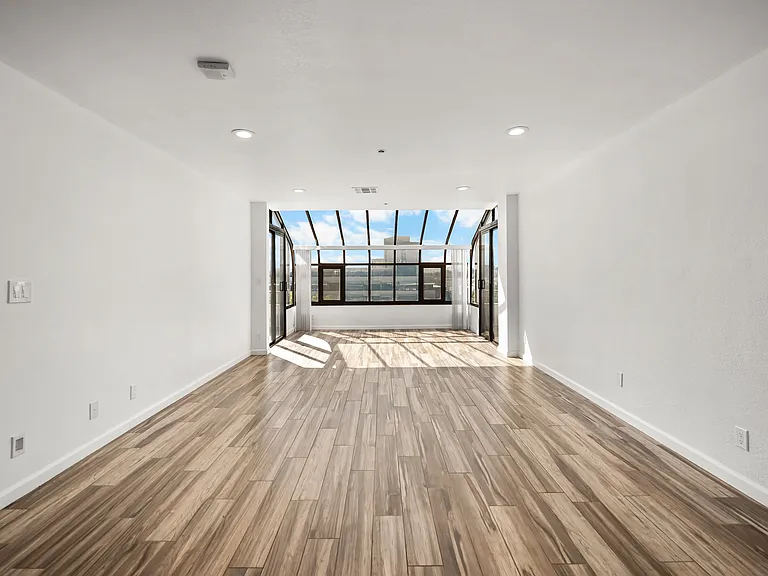 121 S Hope St #518 — Photo 18