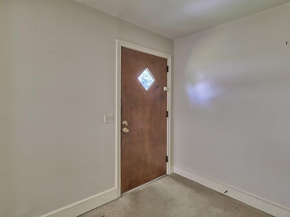 5th image of 1821 Sunnyside Dr