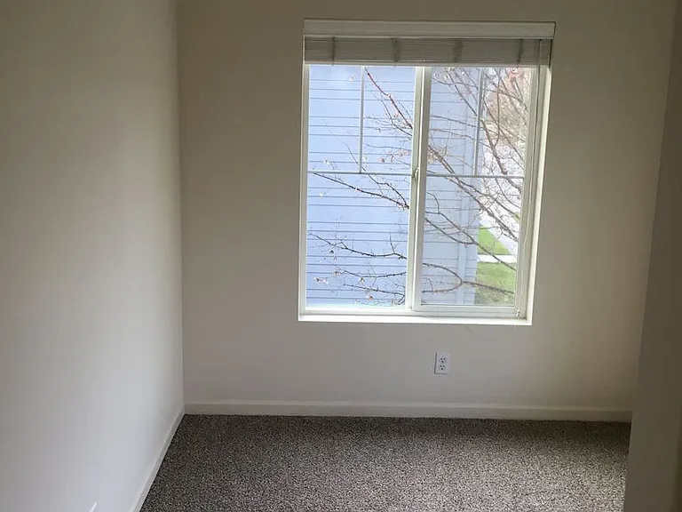 1698 Riley Ln — Photo 31