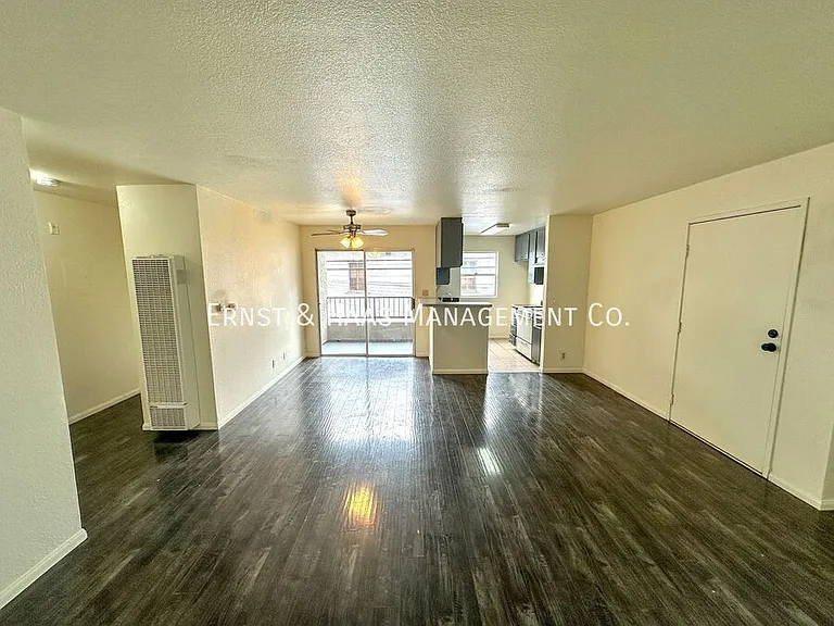 1080 Saint Louis Ave #204 — Photo 4