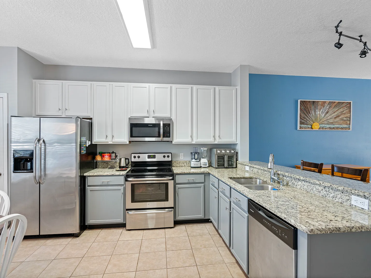 14009 Christie Dr — Photo 3