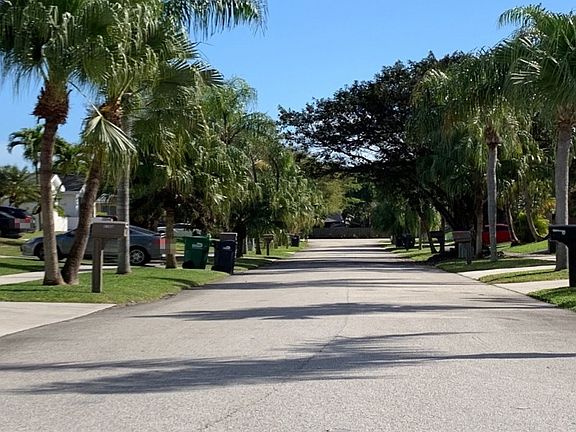 4th image of 9737 SW 213th Ter