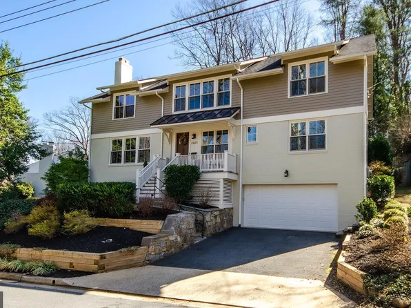 2425 N Woodrow St, Arlington, VA 22207