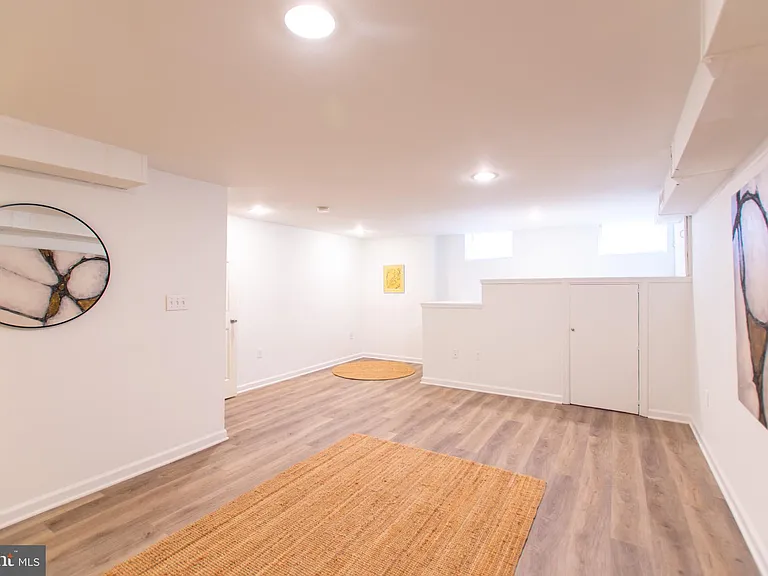 1921 Poplar St #1 — Photo 13