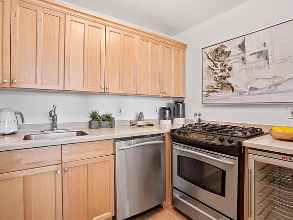3rd image of 42 W 13th St APT 5E