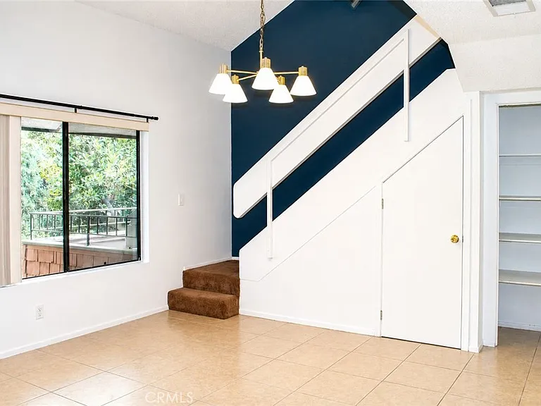 380 S Prospectors Rd — Photo 4