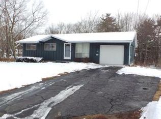 48 Susanne Dr, Northbridge, MA 01534