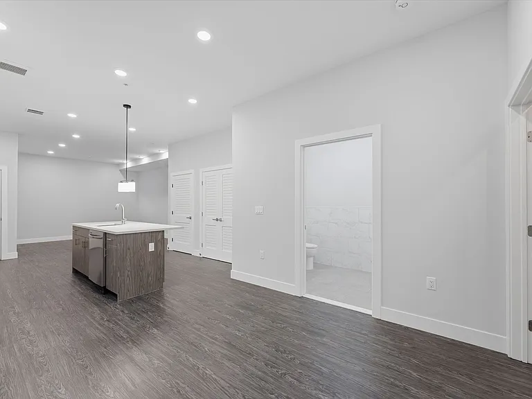 6114 Jackson St #1 — Photo 7