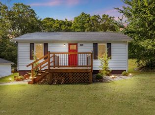 282 Johnson Rd, Wadsworth, OH 44281