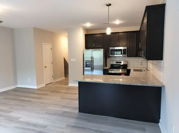 1059 McKay Dr, Spring Lake, NC 28390