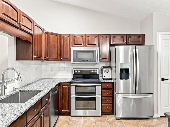 5th image of 10102 Palmaire Pl