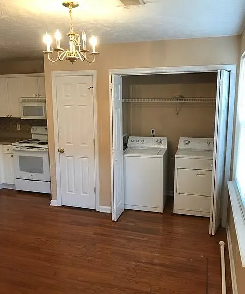 2950 Baby Ruth Ln #10 — Photo 4