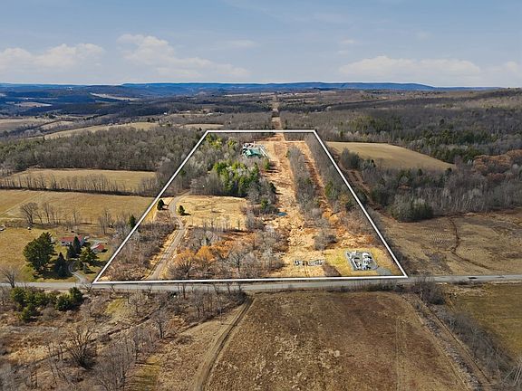 3rd image of 1835 Allen Meadow Rd