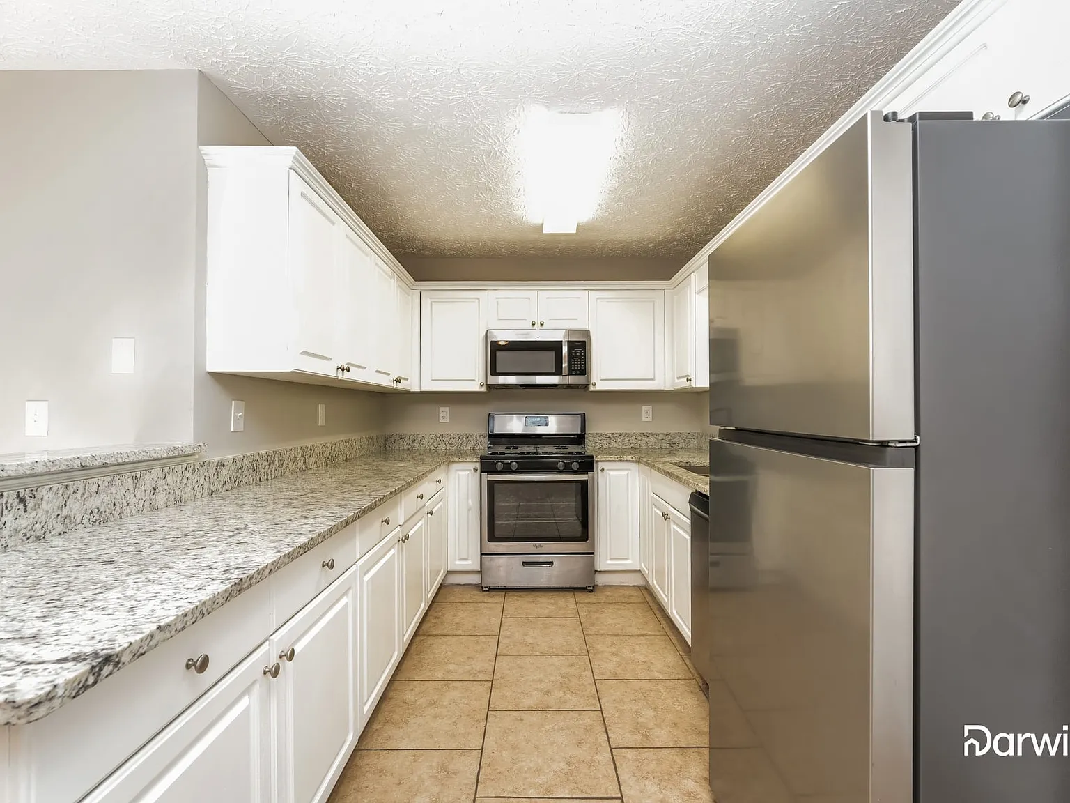 4 bed, 2.5 bath, 1690 sqft, $2,025 — Photo 2