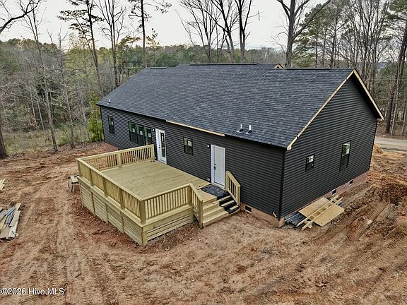 4th image of 153 Southwood Drive