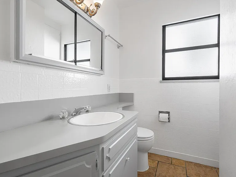1087 Park Ave — Photo 21