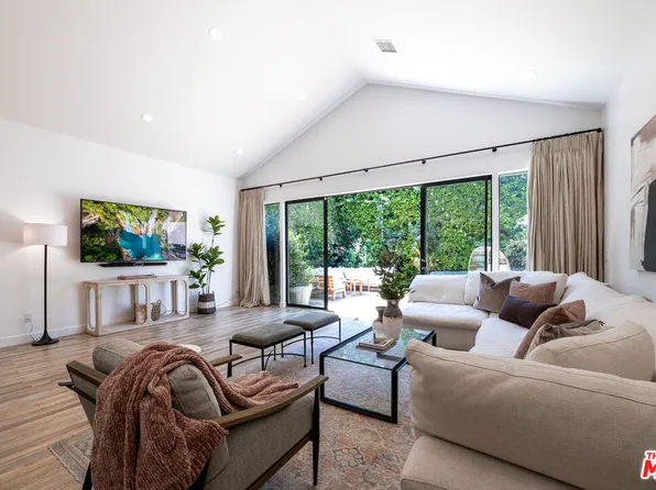 5919 Encino Ave, Encino, CA 91316