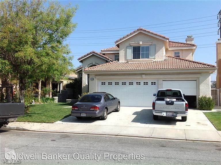 1st image of 208 Cliffwood Dr