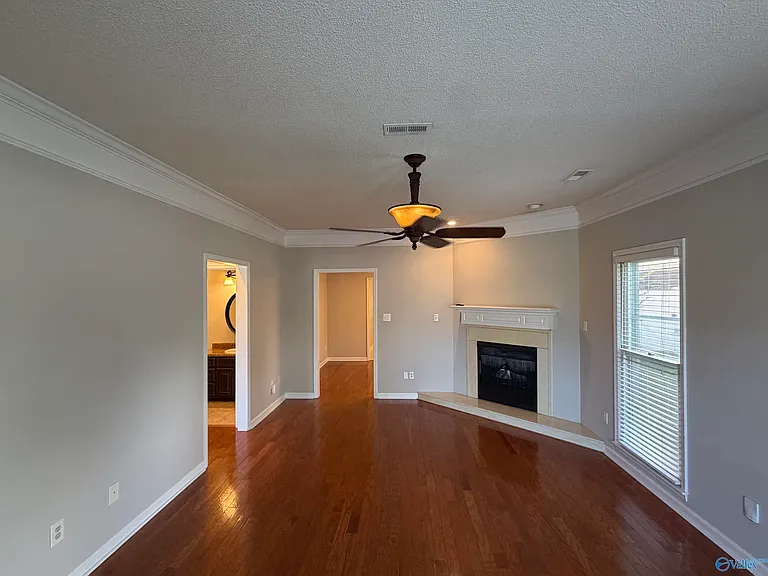 2410 Brookline Ct SW — Photo 5