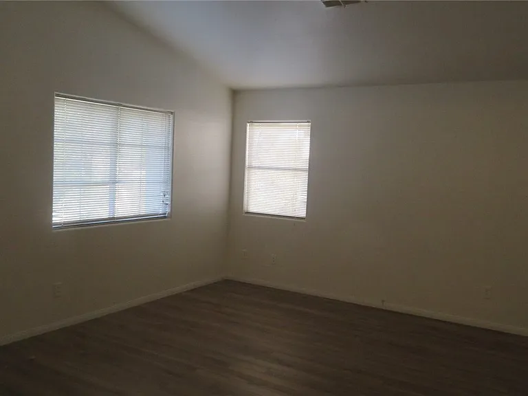3014 Sunrise Bay Ave — Photo 15