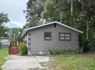 719 E Walts Ave, Deland, FL 32724