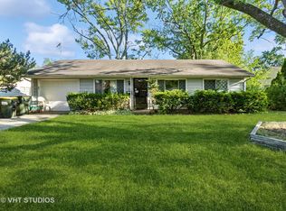 3447 Ashley Dr, Glenview, IL 60025