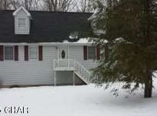 151 Debbie Dr, Drums, PA 18222