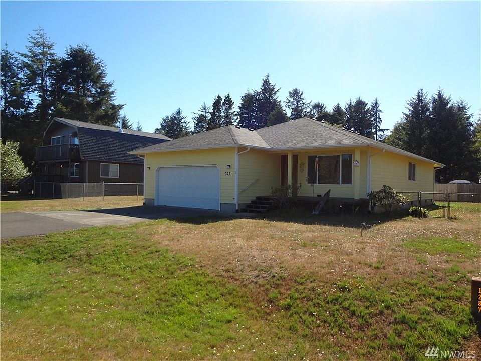 1st image of 323 Ponderosa Loop NE