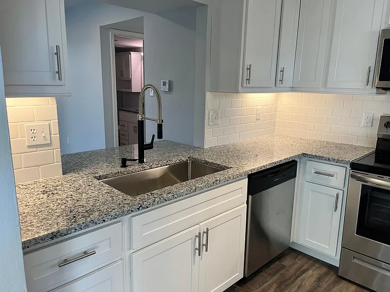 8914 N Swan Cir — Photo 16