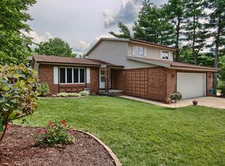 409 Jennifer Ct, Mahomet, IL 61853