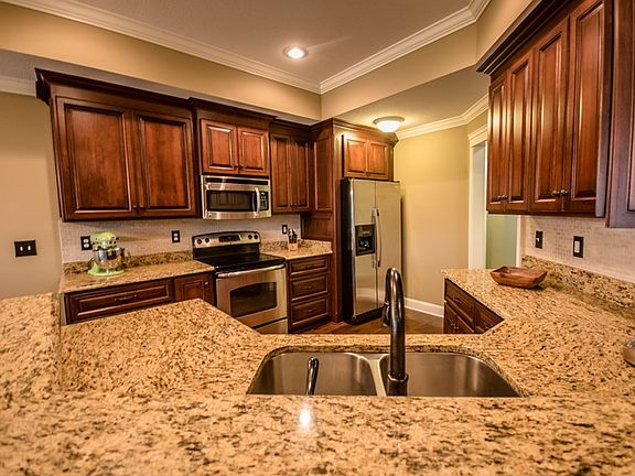 4th image of 3513 Butler Woods Dr