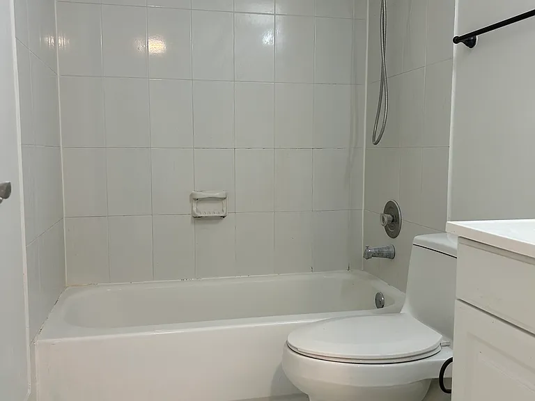 8720 N Sherman Cir #307 — Photo 13