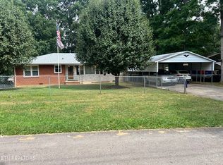 2211 Ridgecrest Dr, Maryville, TN 37803