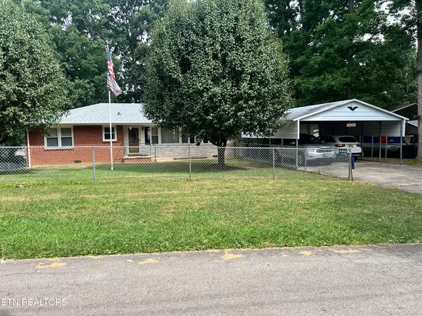 2211 Ridgecrest Dr, Maryville, TN 37803