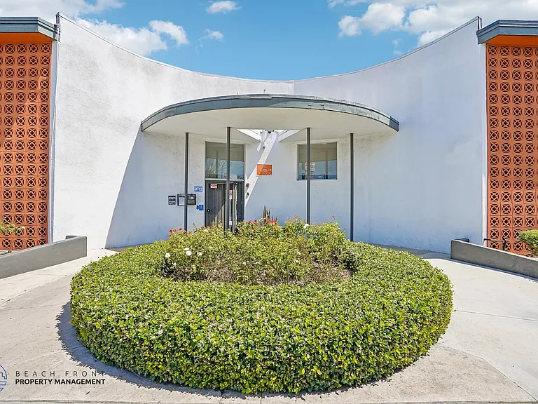 8721 Imperial Hwy. — Photo 19