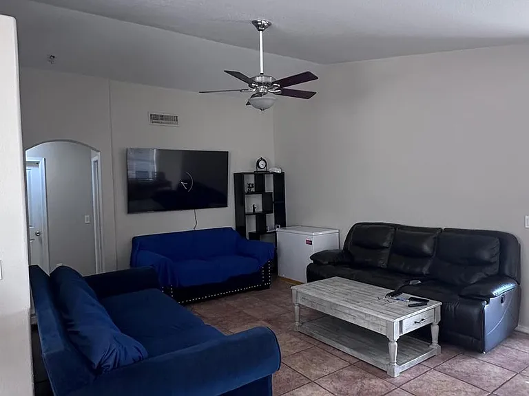 13145 W Desert Ln — Photo 10