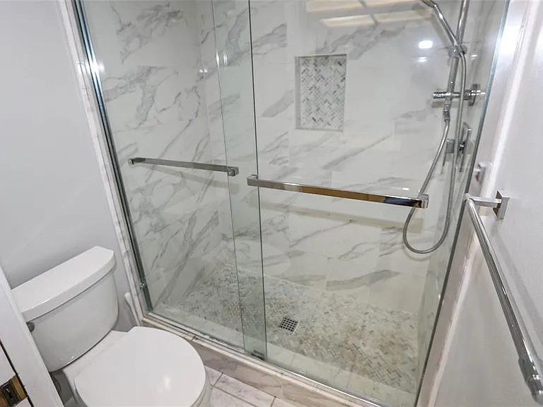 3203 Landmark Dr #2202 — Photo 21