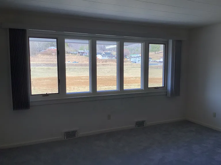 129 Westside Rd — Photo 18