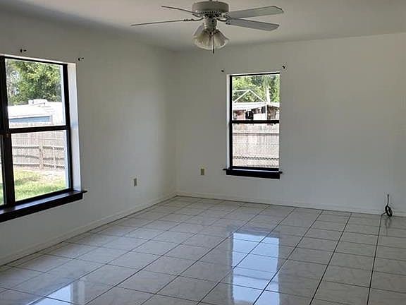 5th image of 2407 King Dr