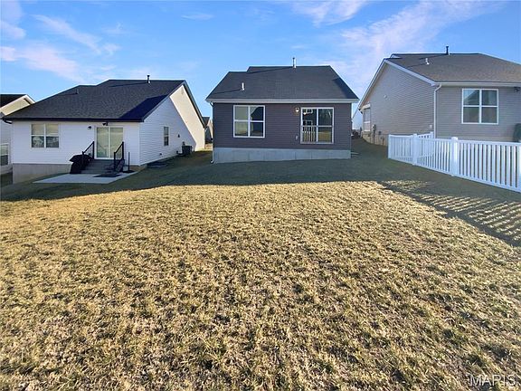 5th image of 3209 White Pine Dr