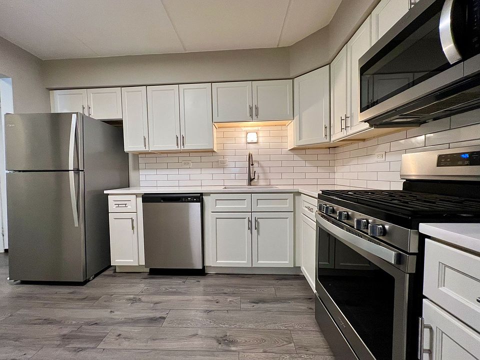 Lakehurst Commons Apartment Rentals - Elmhurst, IL | Zillow