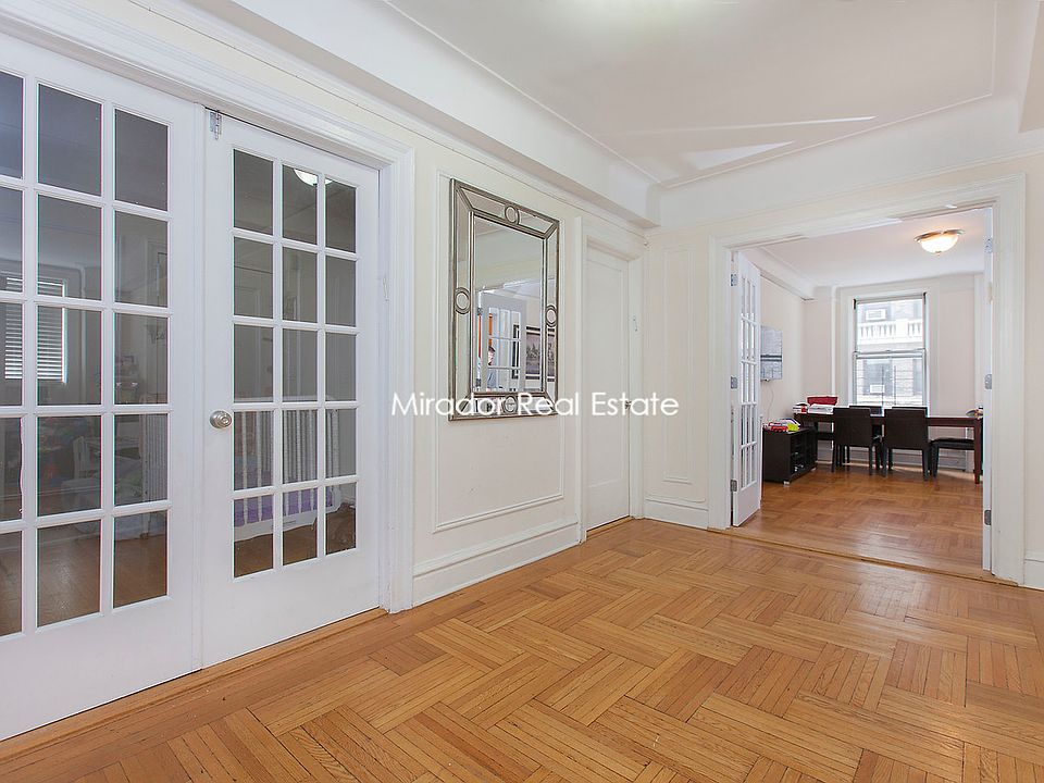1st image of 910 W End Ave APT 4B