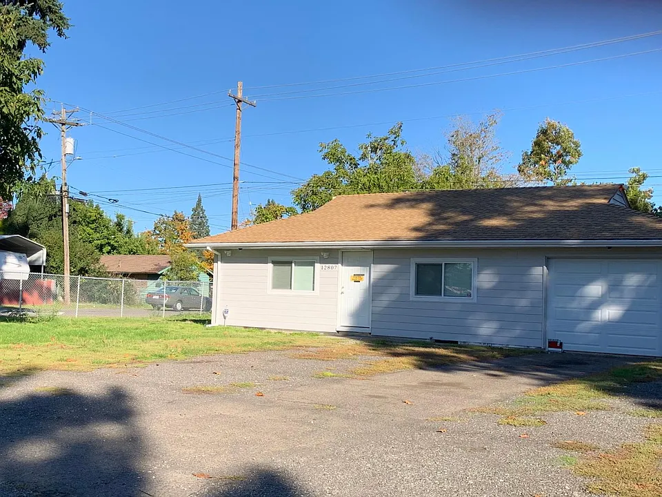 12807 NE Clackamas St