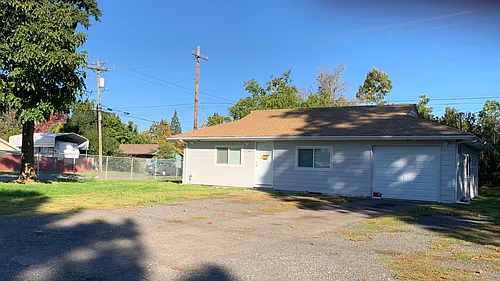 12807 NE Clackamas St Photo 1