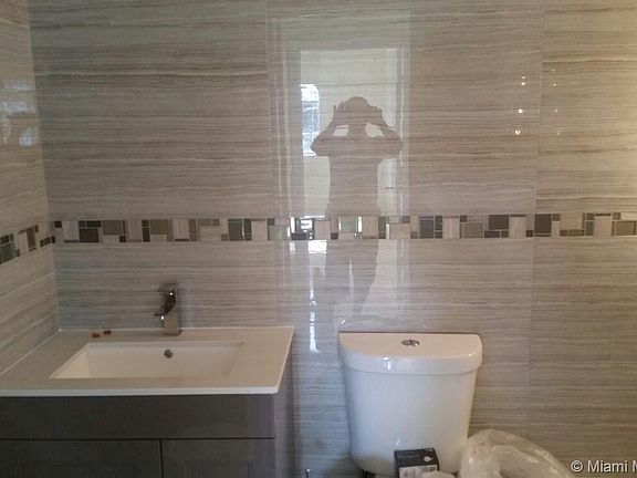 5th image of 3630 N 56th Ave APT 315